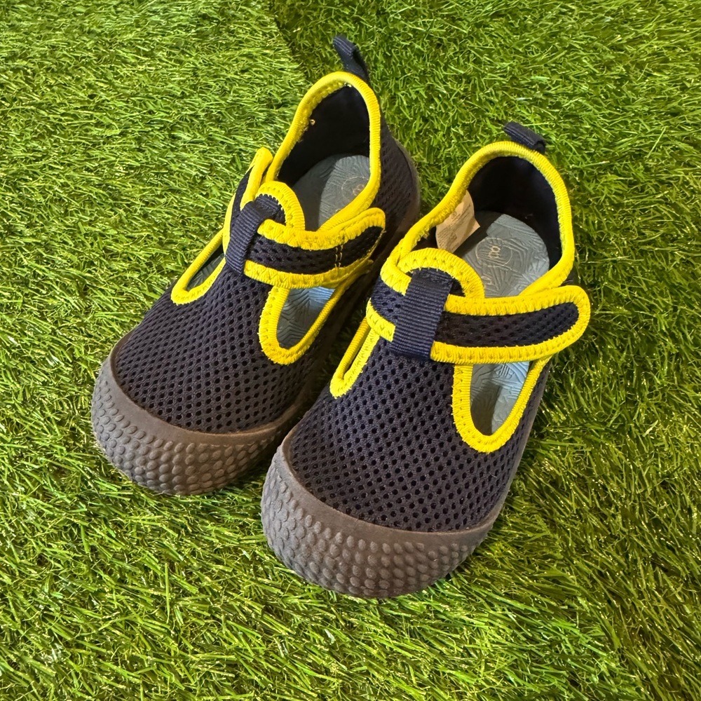 Cat & Jack Navy and Yellow Kids Water Shoes